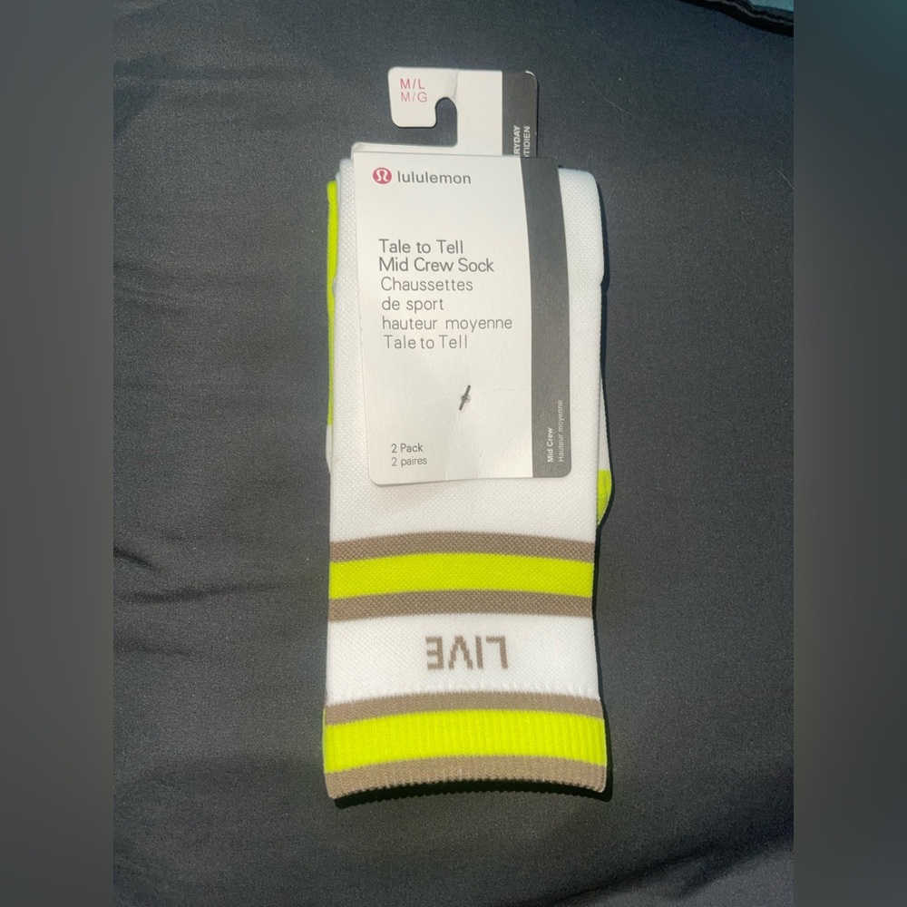 lululemon Tale To Tale Mid Crew Socks// 2 pack